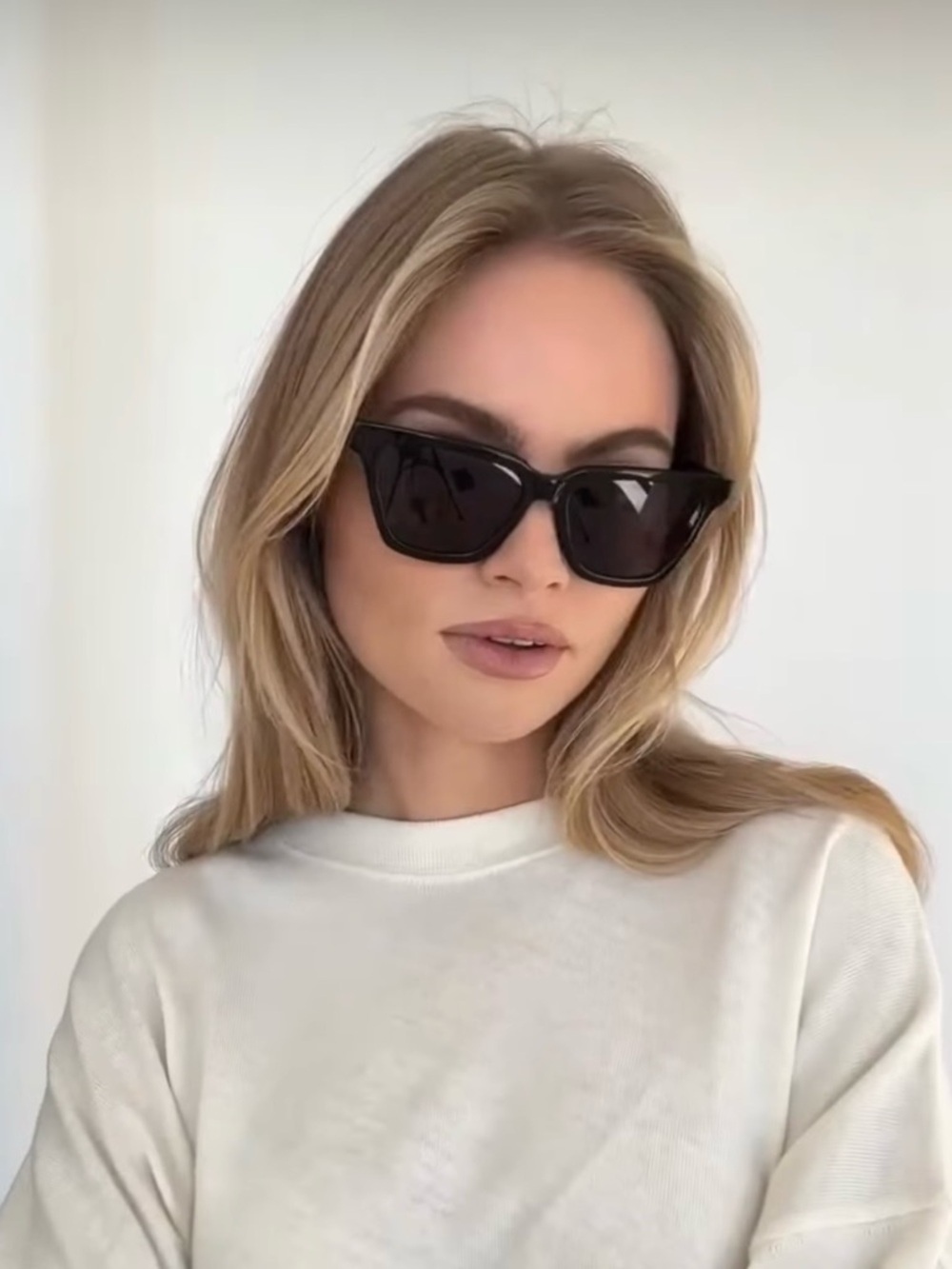 Claire Rose and Apercu Women's Black Cat-Eye Sunglasses in Black